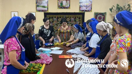 "БОНУИ ҲУНАР". Дар ноҳияи Сино барои занону духтарон курсҳои омӯзишии қаннодӣ ва дӯзандагӣ роҳандозӣ гардид