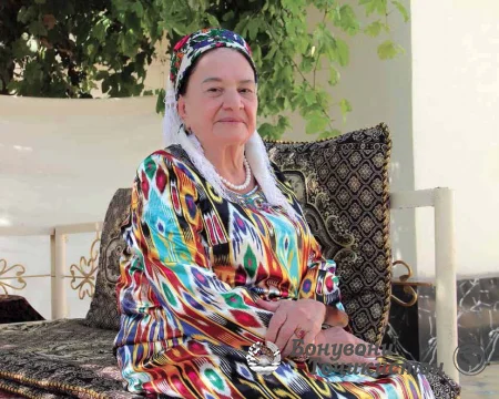 Адолат Шарифова: «Суханро бояд аз заҳматҳои Президент оғоз кард…»