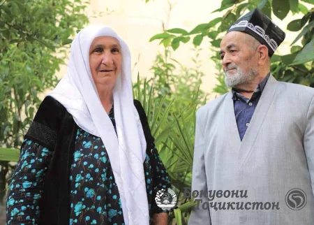 63 соли ваҳдат дар оиладорӣ
