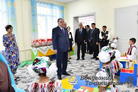 Шукуфоии Сангистон