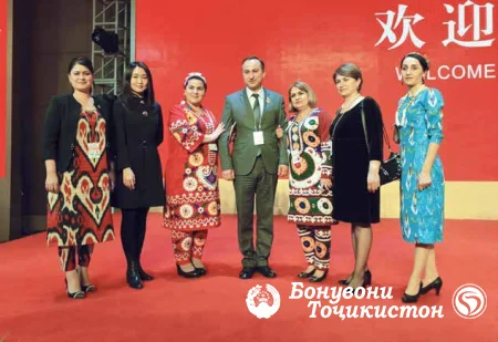 Аз чину ҳам мочин бояд омӯхт